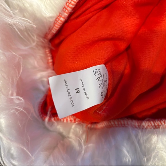 Christmas dress missing black belt - Picture 3 of 4